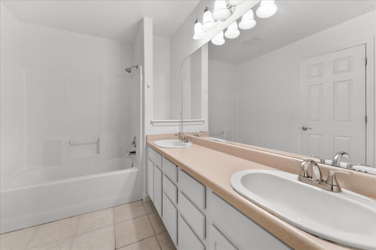 647 Shadow Way Central Point, OR 97502 - Photo 12 of 28 12