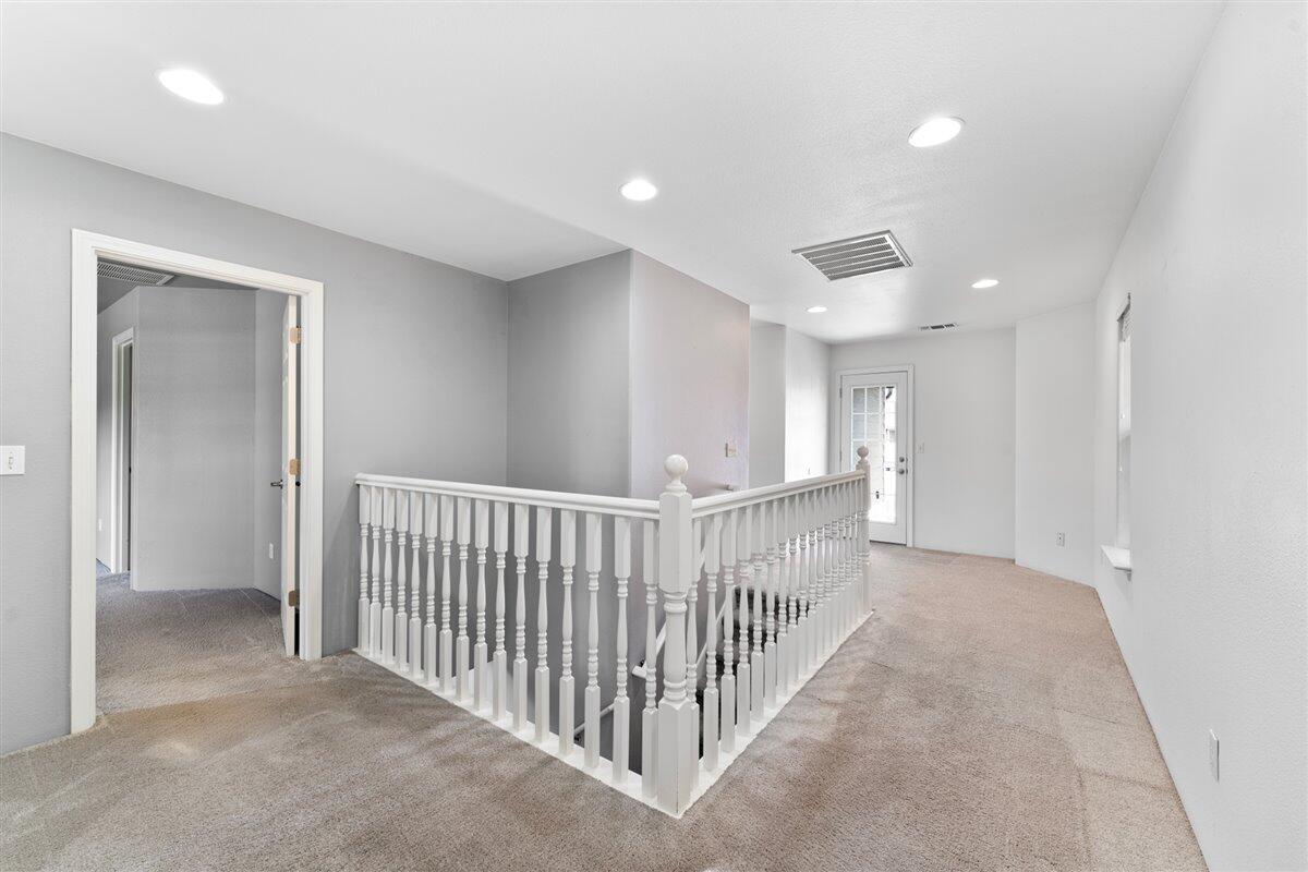 647 Shadow Way Central Point, OR 97502 - Photo 20 of 28 20