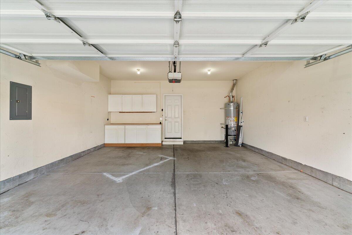 647 Shadow Way Central Point, OR 97502 - Photo 26 of 28 26
