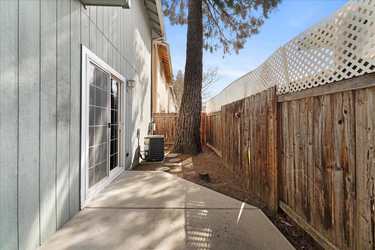 647 Shadow Way Central Point, OR 97502 - Photo 27 of 28 27