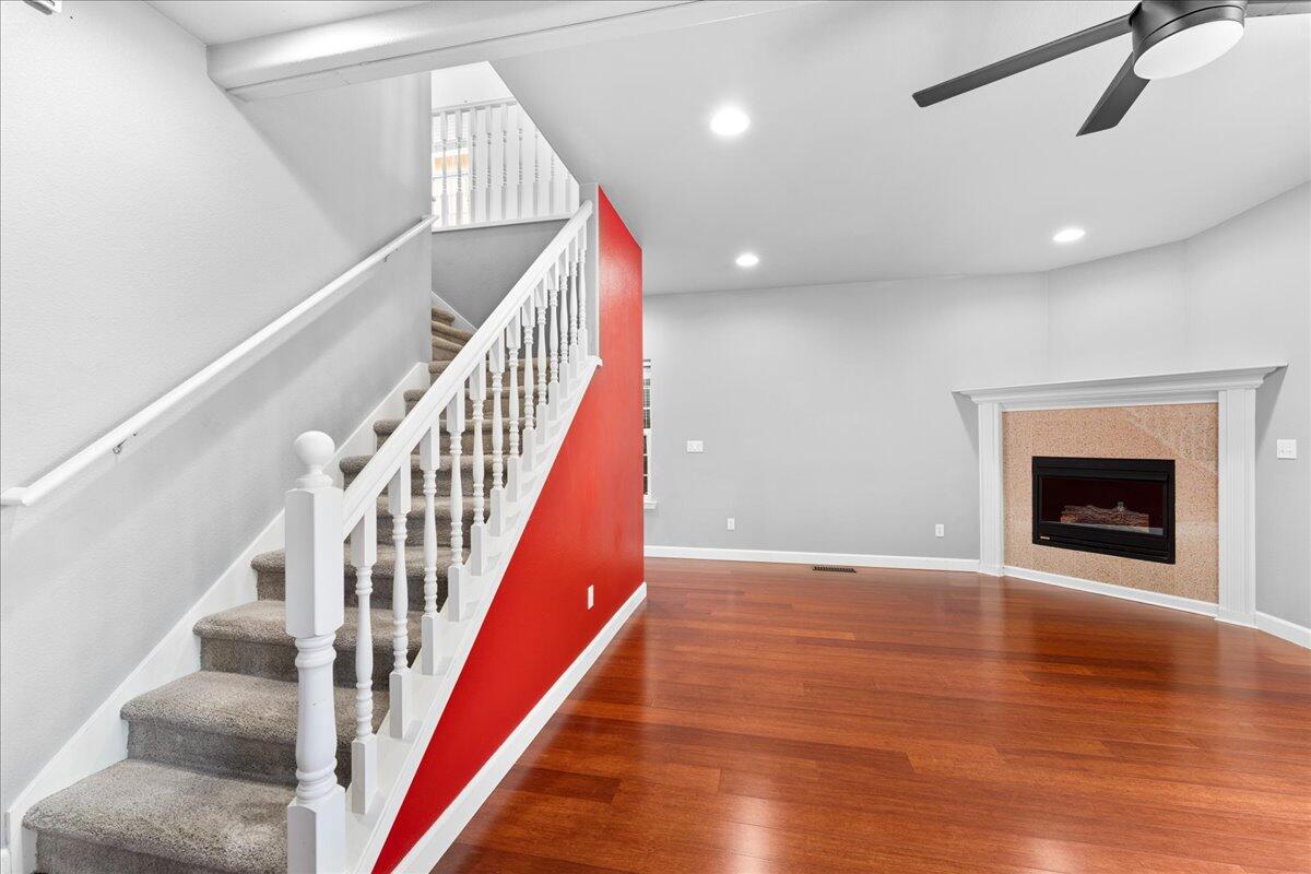 647 Shadow Way Central Point, OR 97502 - Photo 9 of 28 9