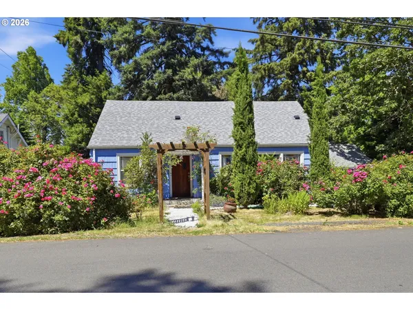 $379,000 | 123 Elkay Drive, Eugene, OR 97404
