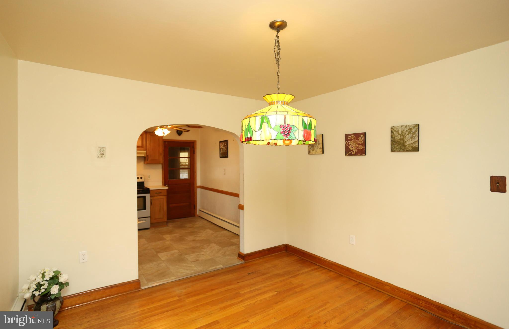 8472 Church Road Pasadena, MD 21122 - Photo 11 of 29 Dining Room