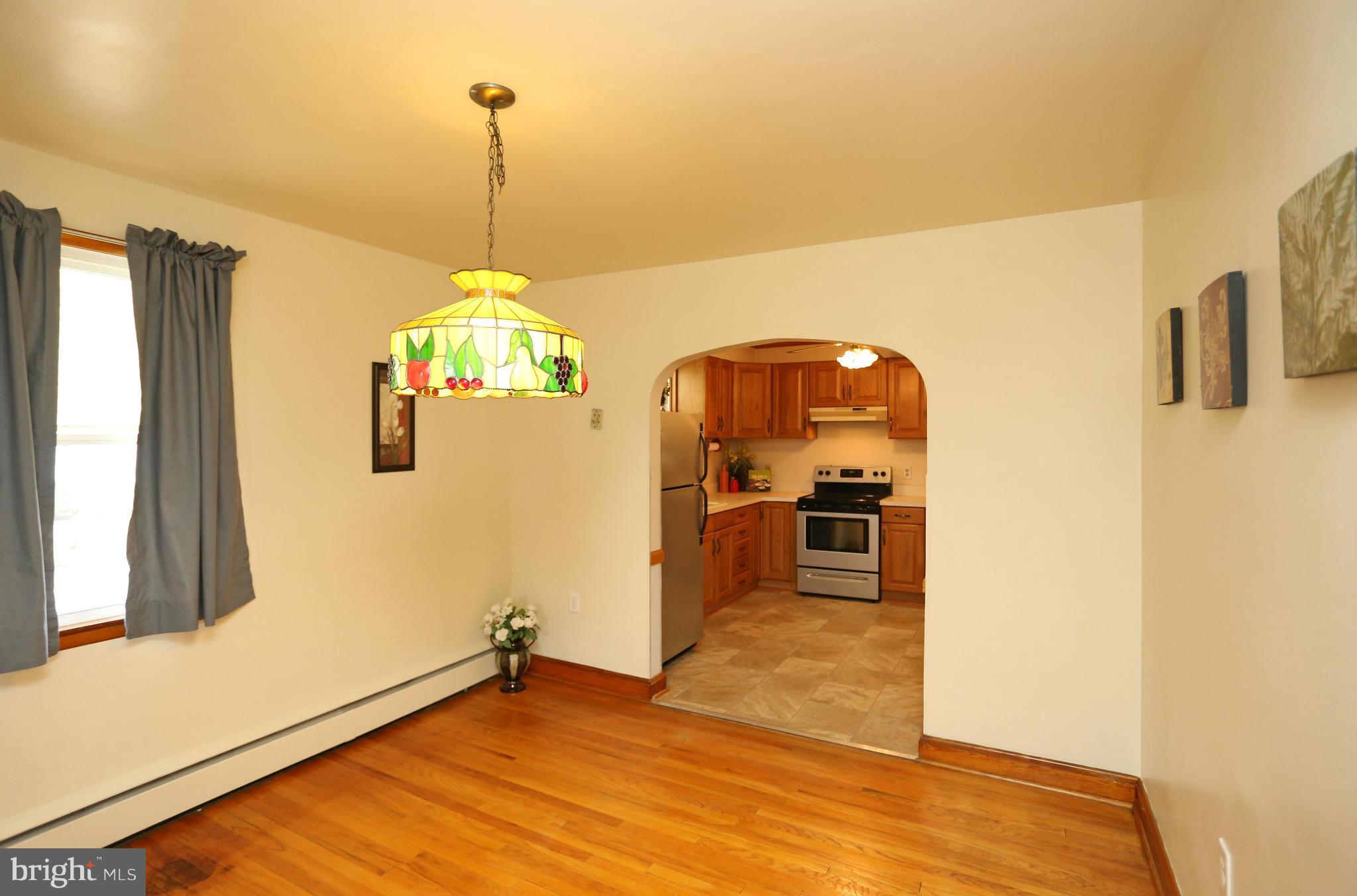8472 Church Road Pasadena, MD 21122 - Photo 8 of 29 Dining Room