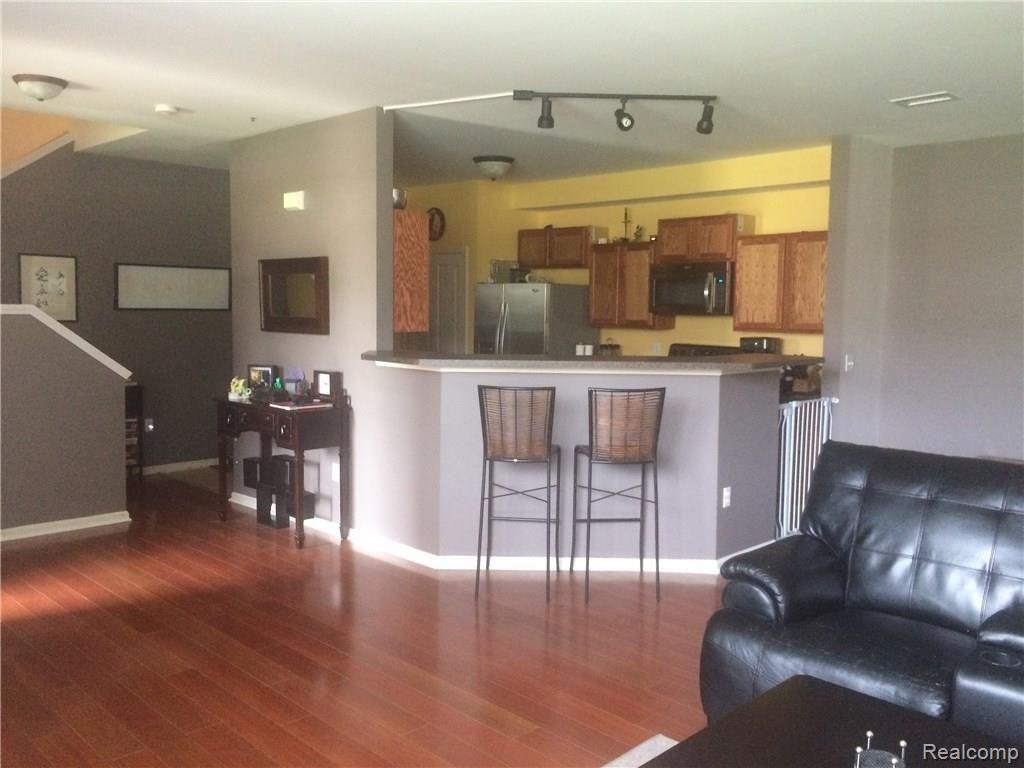 4240 Hampton Ridge Boulevard, Unit 153 Howell, MI 48843 - Photo 2 of 17