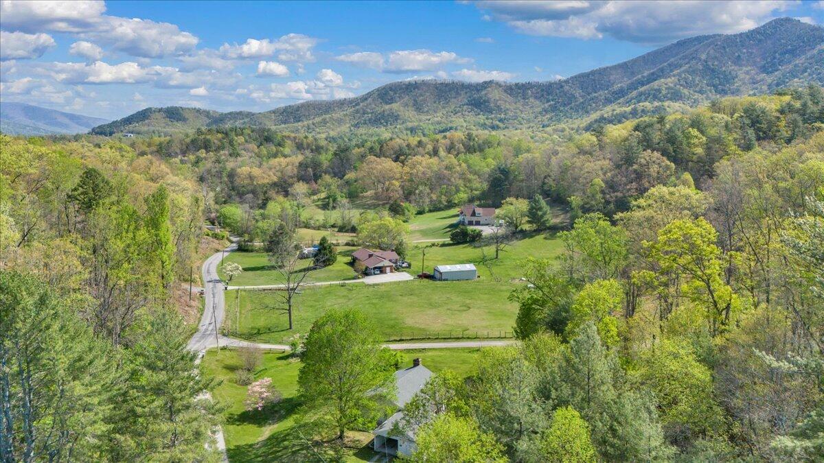 3870 Harborwood Road Salem, VA 24153 - Photo 50 of 53 50-DJI_20260414104236_0011_D-R5