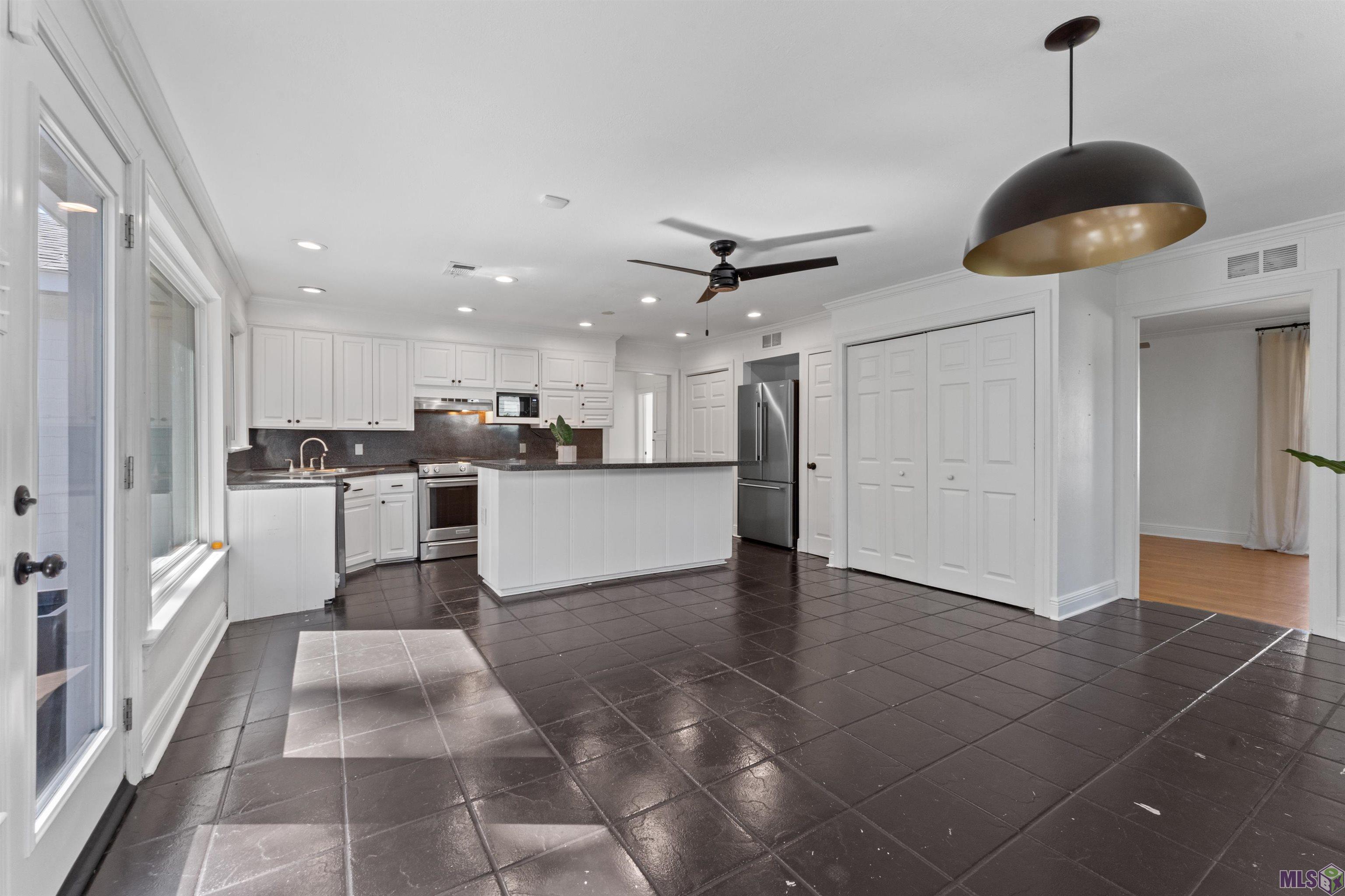 2333 Orpine Avenue Baton Rouge, LA 70808 - Photo 5 of 32