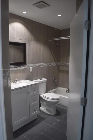 $430,000 | 9763 Northwest 37th Street, Sunrise, FL 33351