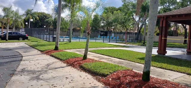 $430,000 | 9763 Northwest 37th Street, Sunrise, FL 33351