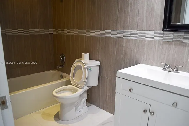 $430,000 | 9763 Northwest 37th Street, Sunrise, FL 33351