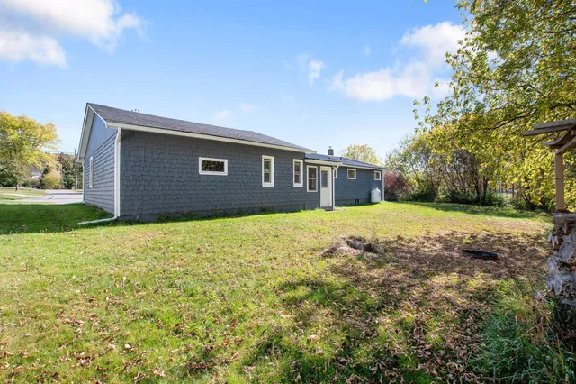 $247,000 | 16 Park Street, Stewartstown, NH 03597