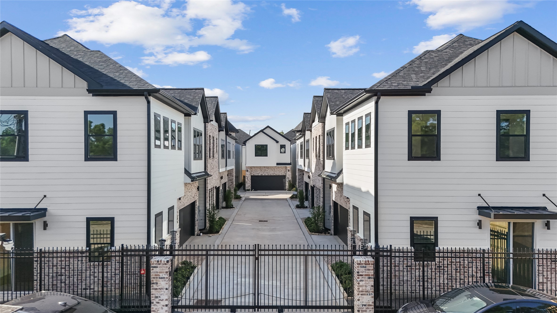 2588 West Tidwell Road Houston, TX 77091 - Photo 1 of 24