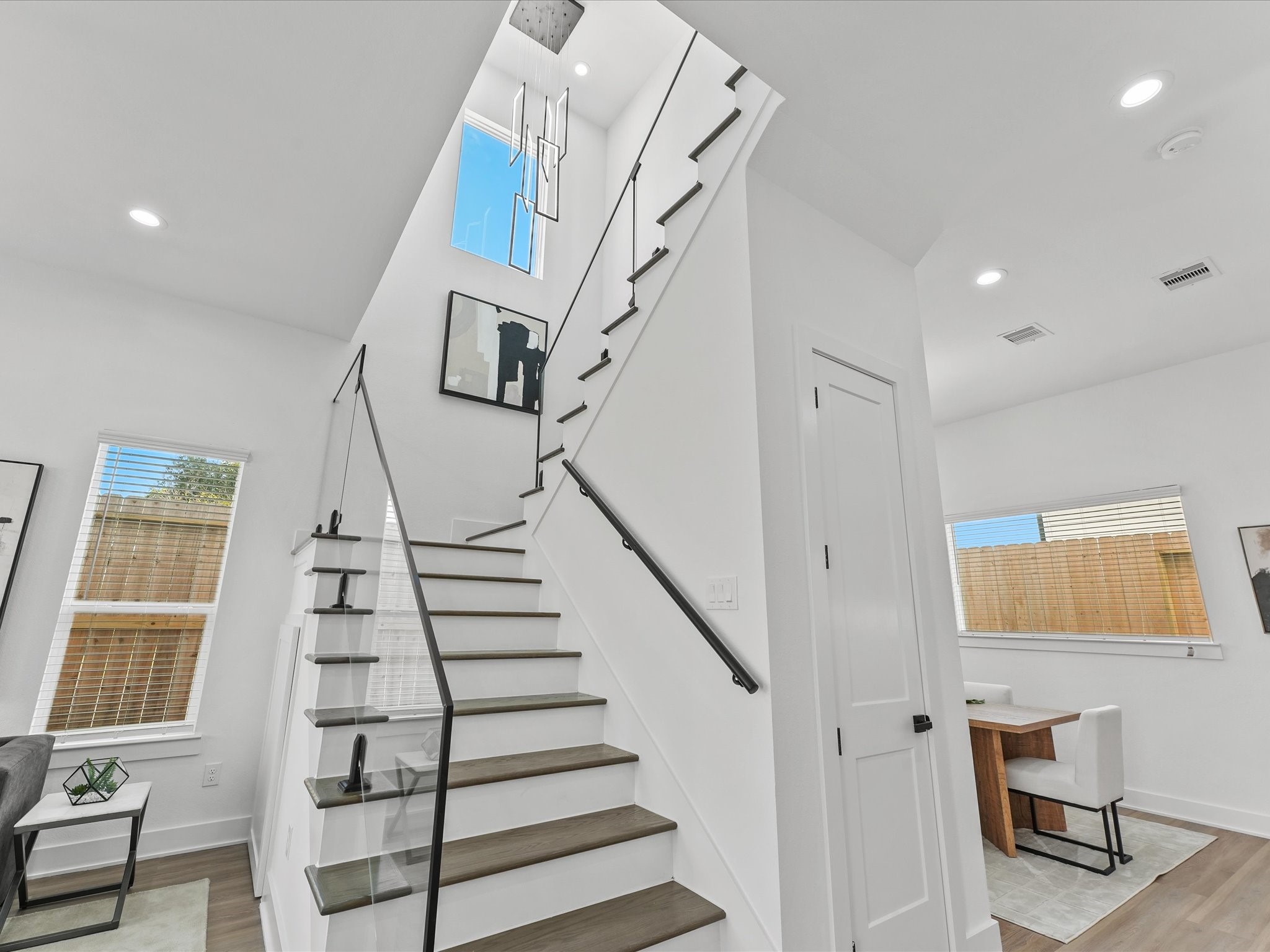 2588 West Tidwell Road Houston, TX 77091 - Photo 11 of 24