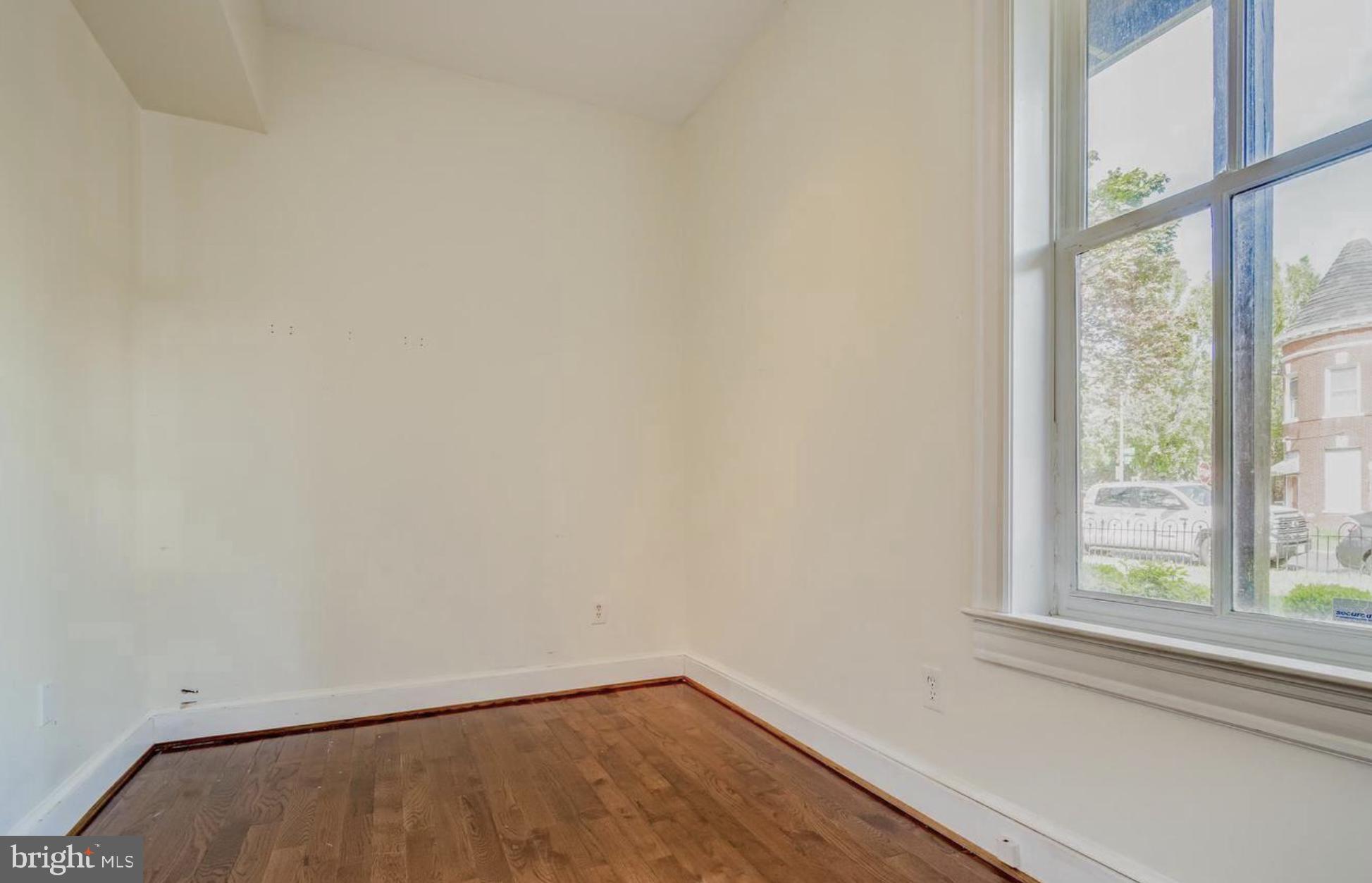 1133 D Street Northeast Washington, DC 20002 - Photo 8 of 22