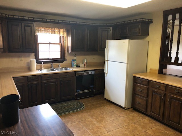 10406 Cedar Road Chesterland, OH 44026 - Photo 3 of 25