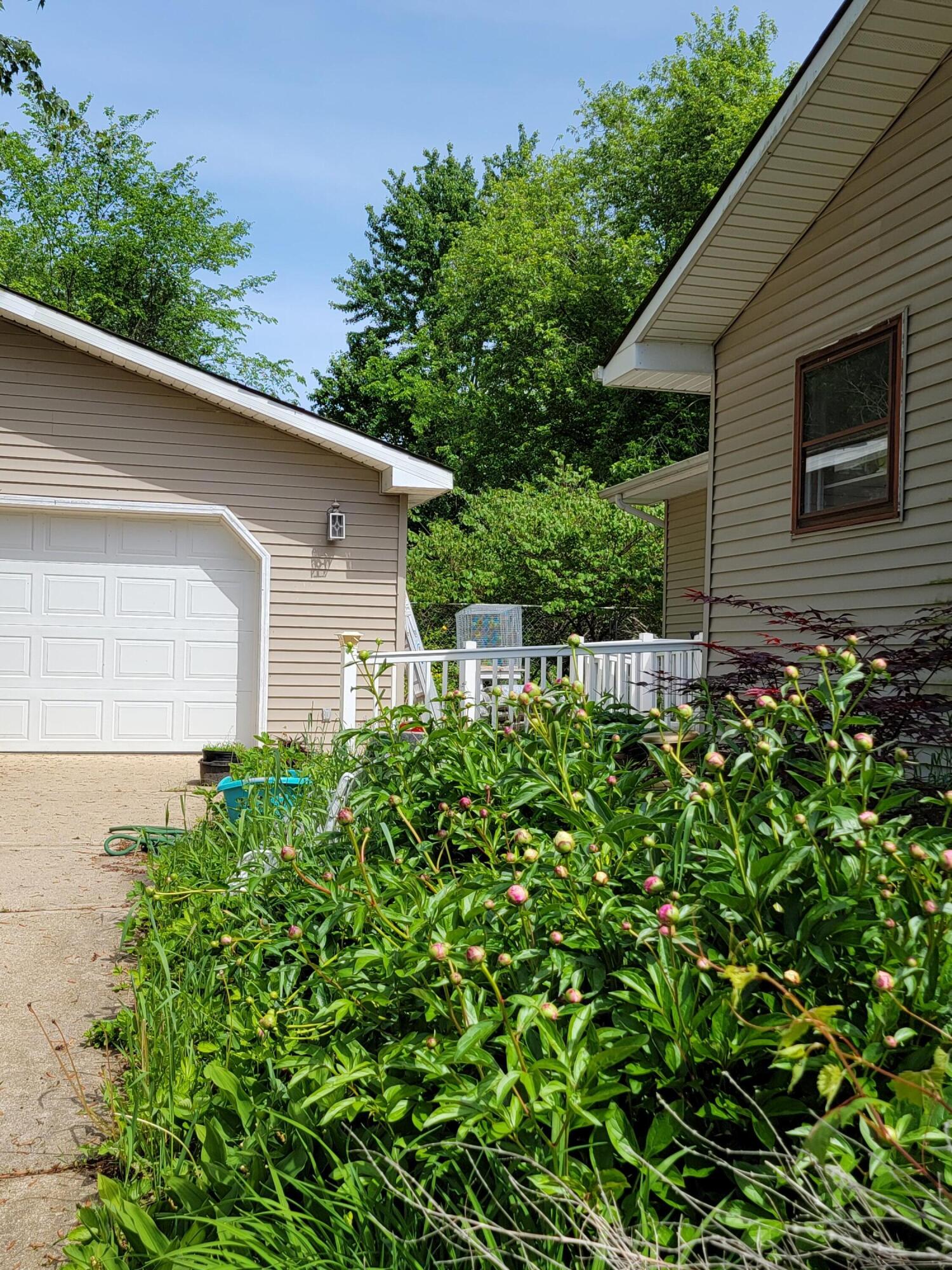 7765 Shaffer Road Reading, MI 49274 - Photo 8 of 23 20220529_155502