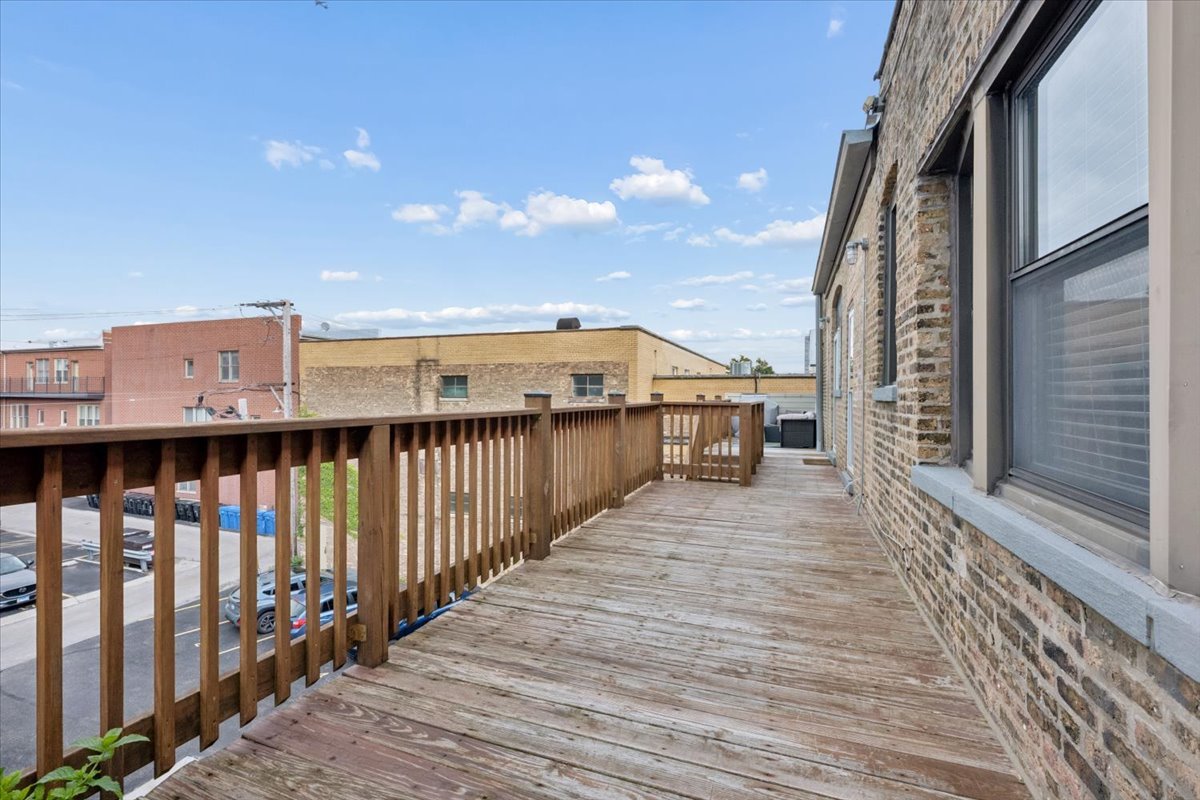 1340 West Irving Park Road, Unit 3 Chicago, IL 60613 - Photo 8 of 11