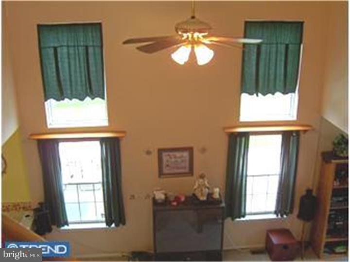 617 Raspberry Court Williamstown, NJ 08094 - Photo 3 of 12