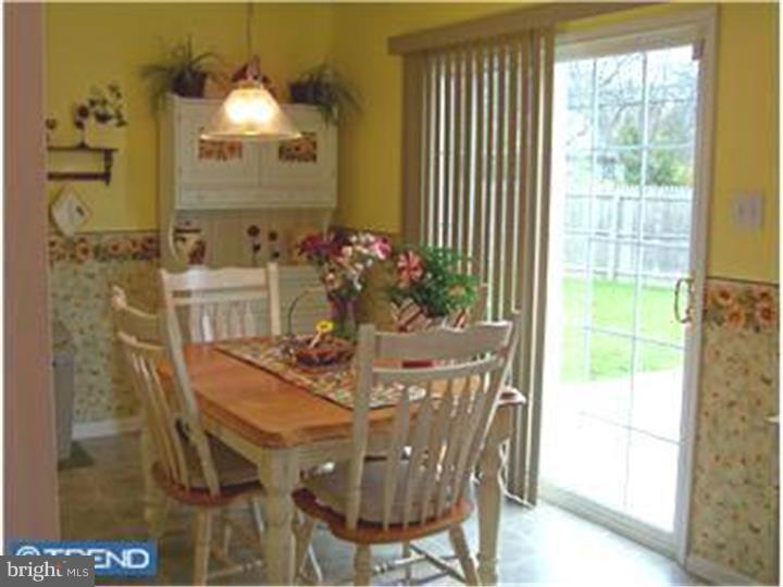 617 Raspberry Court Williamstown, NJ 08094 - Photo 6 of 12