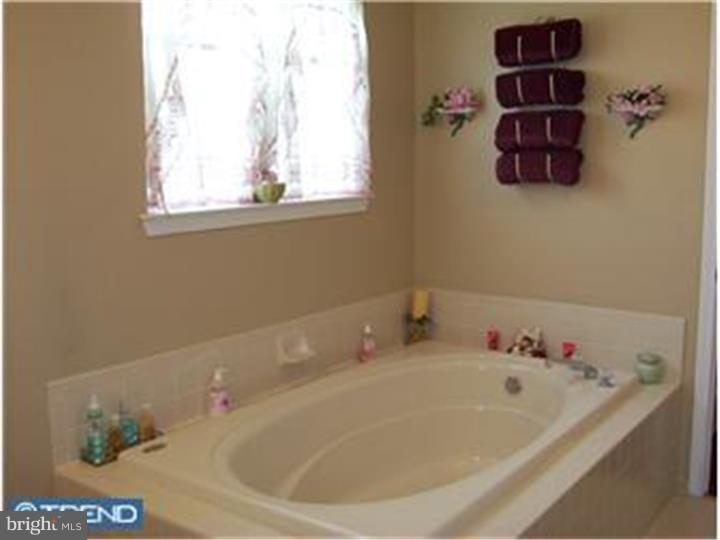 617 Raspberry Court Williamstown, NJ 08094 - Photo 7 of 12