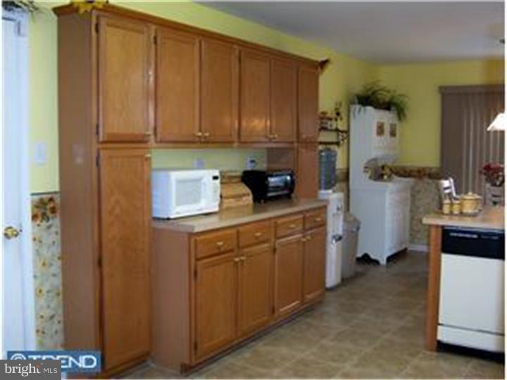 617 Raspberry Court Williamstown, NJ 08094 - Photo 8 of 12