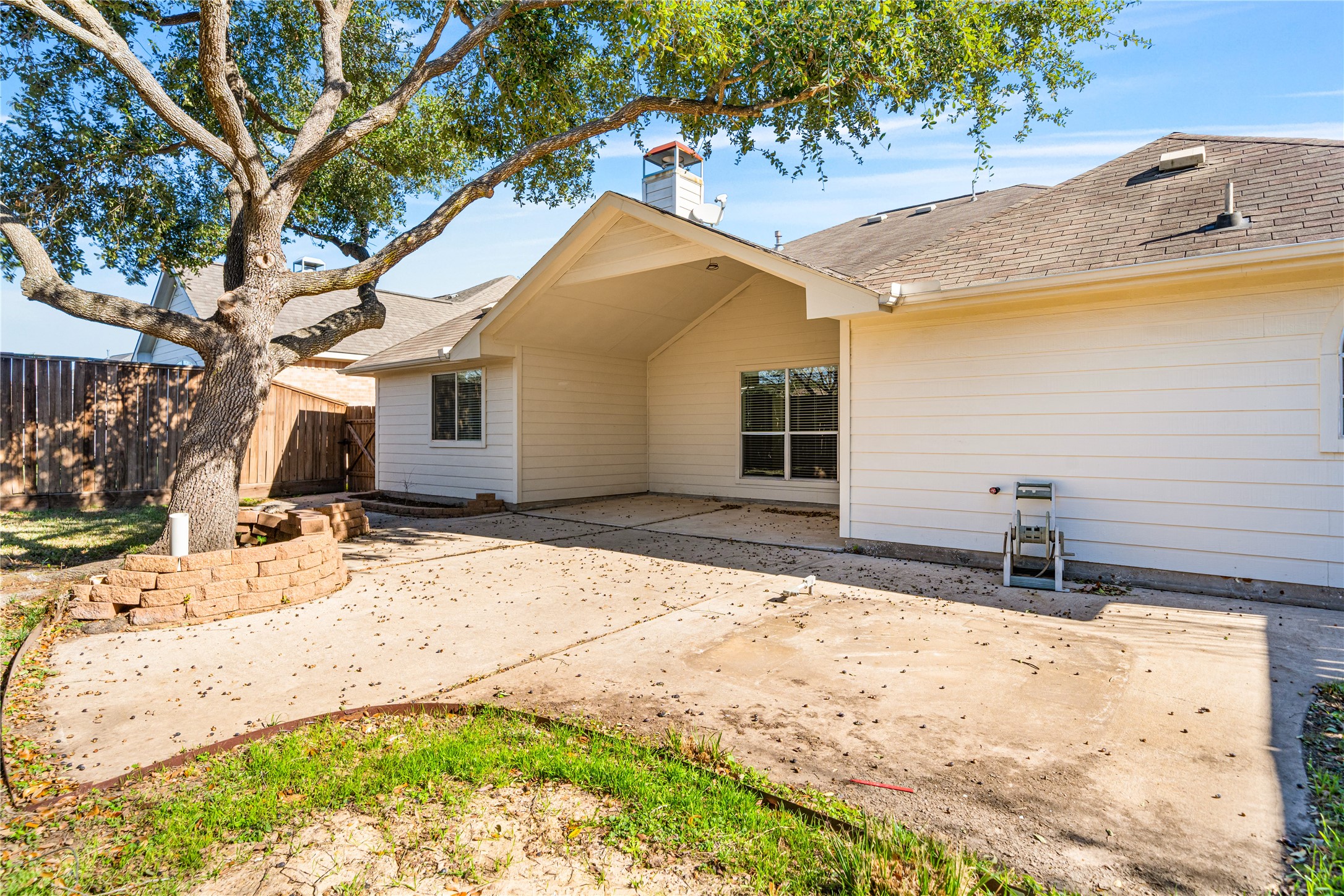3623 Sage Pointe Court Katy, TX 77449 - Photo 31 of 32 a house view with a outdoor space