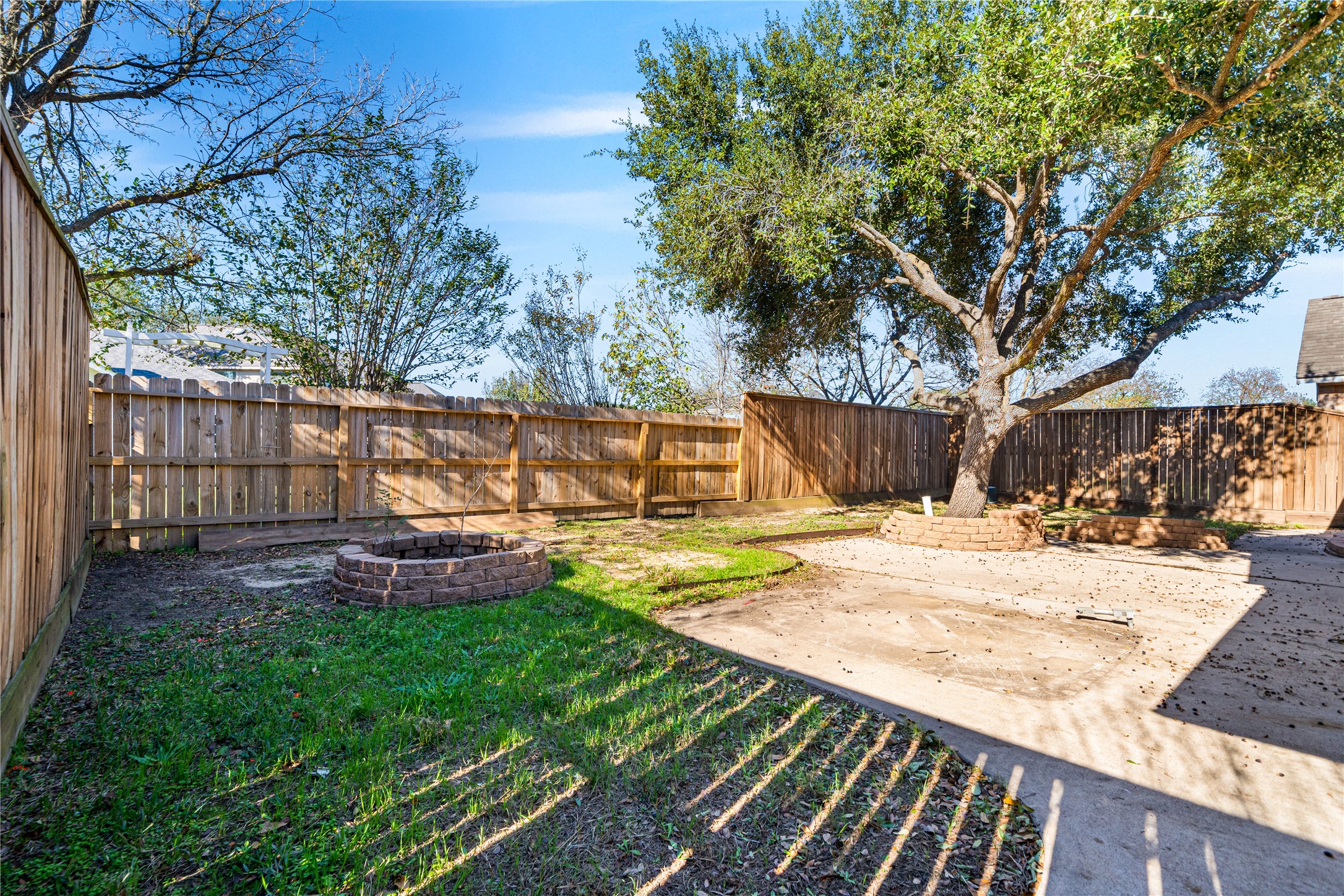 3623 Sage Pointe Court Katy, TX 77449 - Photo 32 of 32 a view of a backyard with wooden fence