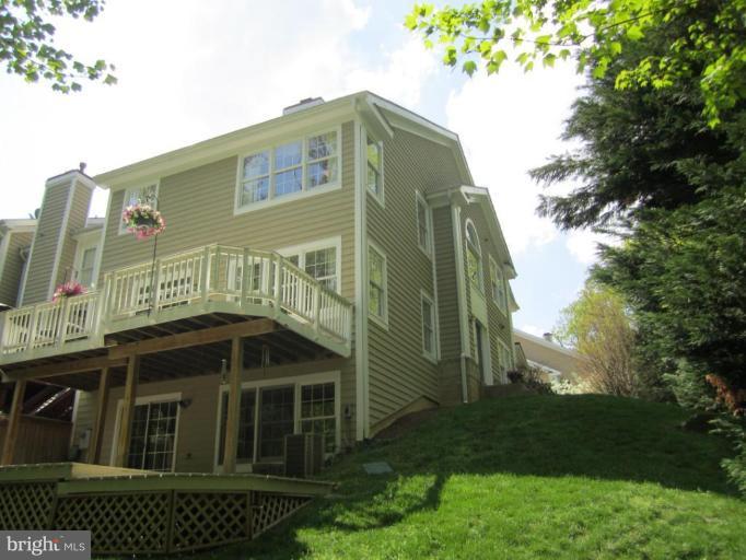 Exterior (Rear)