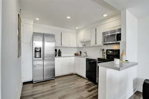 $199,900 | 13499 Biscayne Boulevard, Unit 610, North Miami, FL 33181