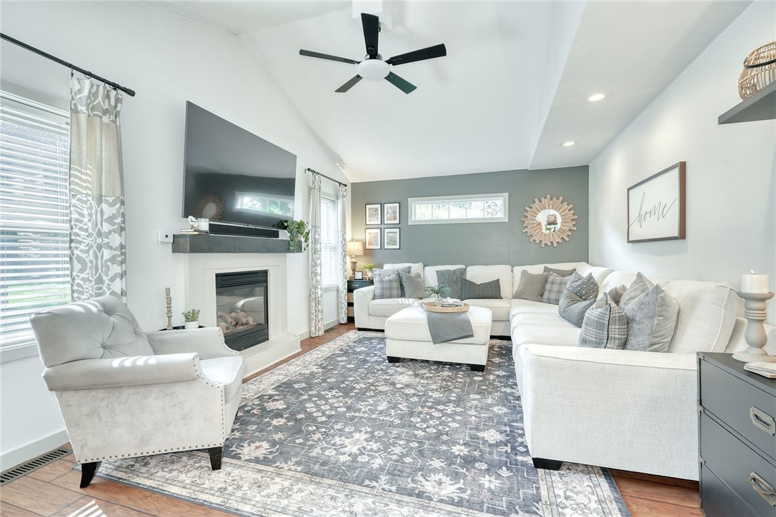 522 Salt Road Webster, NY 14580 - Photo 13 of 46 Family Room with Vaulted ceilings and gas fireplac