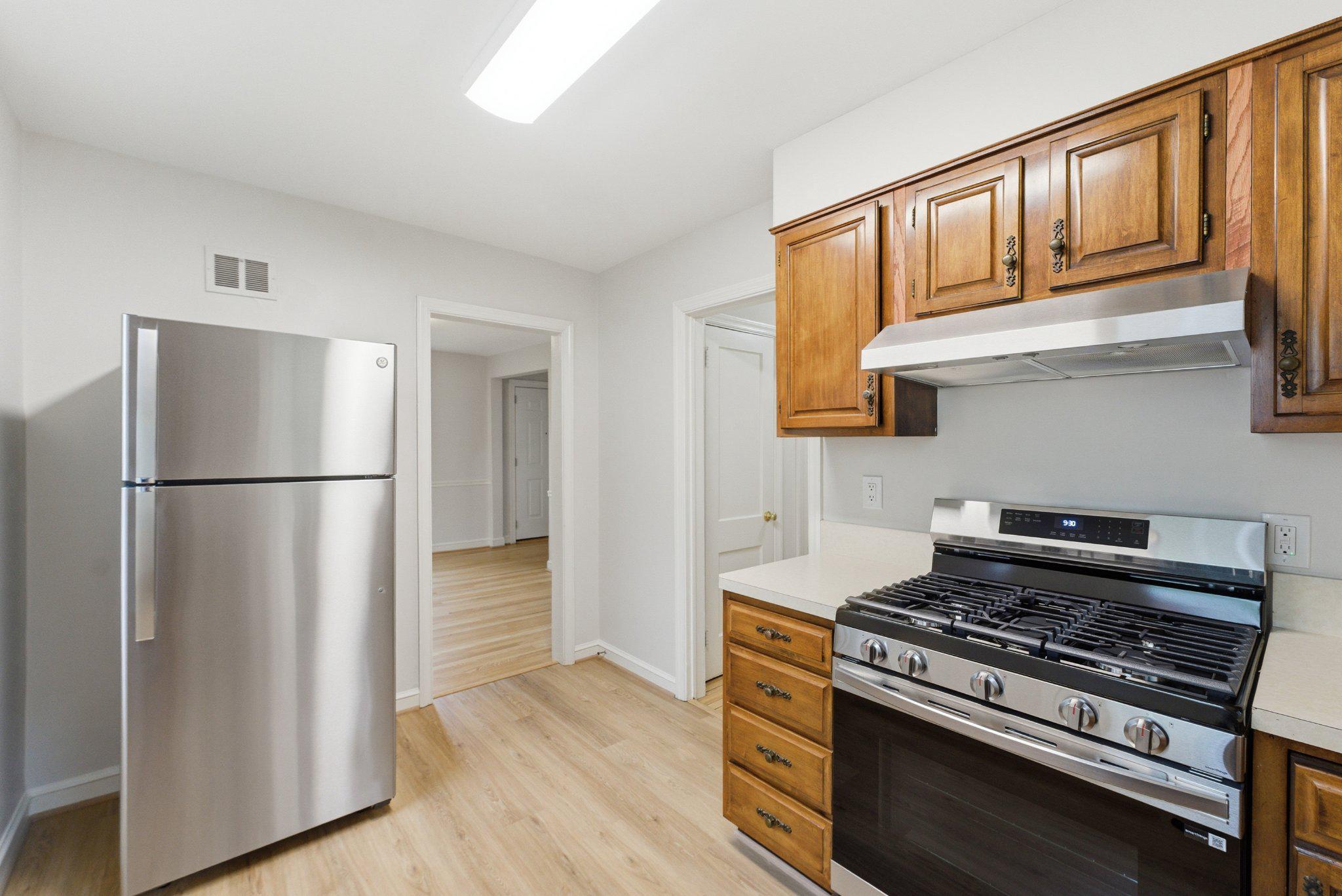 10143 Dallas Avenue Silver Spring, MD 20901 - Photo 20 of 49 Kitchen