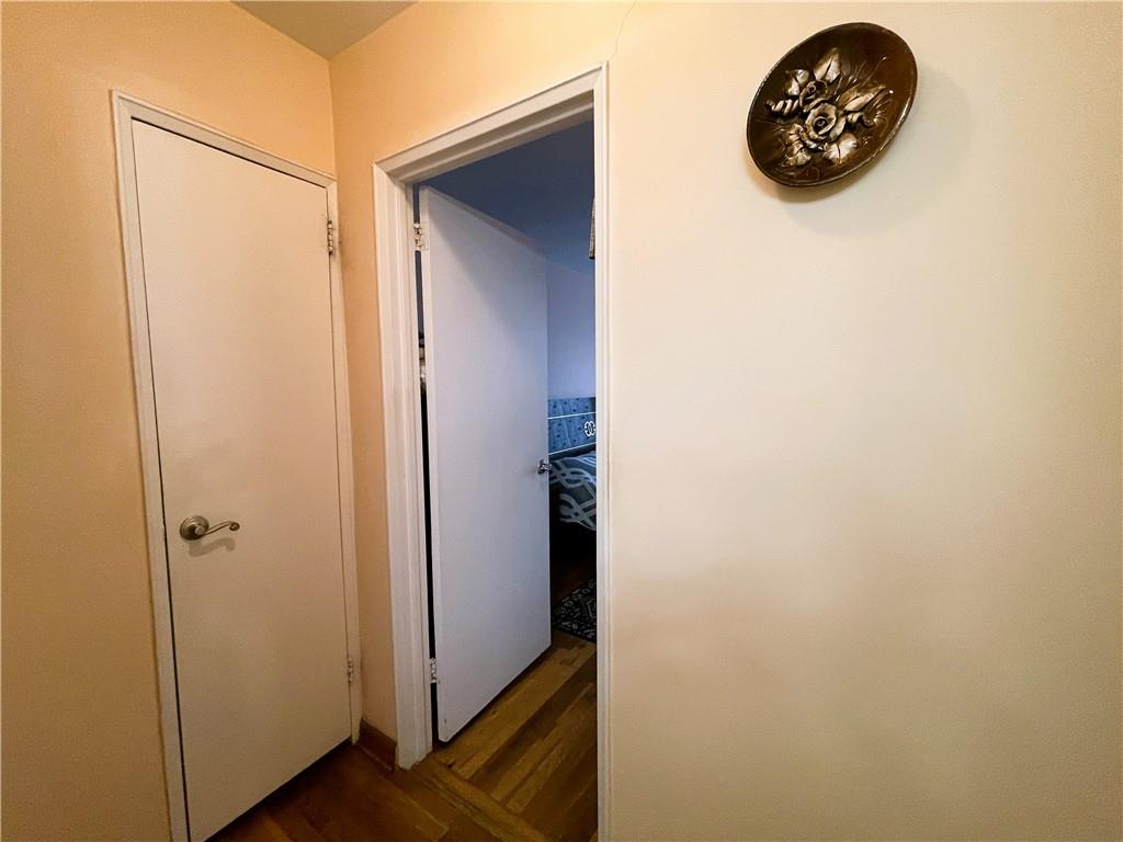 2711 Avenue X, Unit 6J Brooklyn, NY 11235 - Photo 20 of 24 a view of a elevator