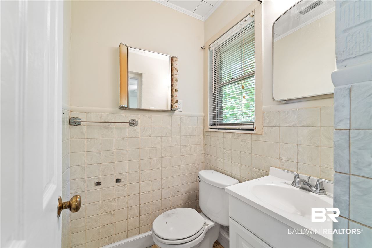 311 Siena Vista Street Mobile, AL 36607 - Photo 8 of 16