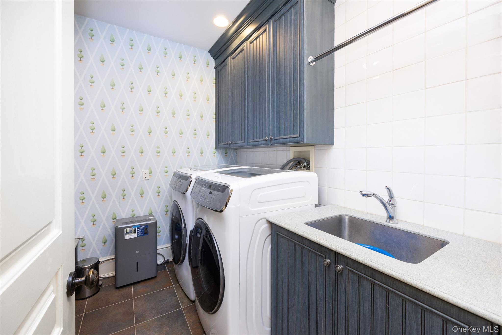 11 Black Rock Road Muttontown, NY 11545 - Photo 33 of 45 a utility room with dryer and washer