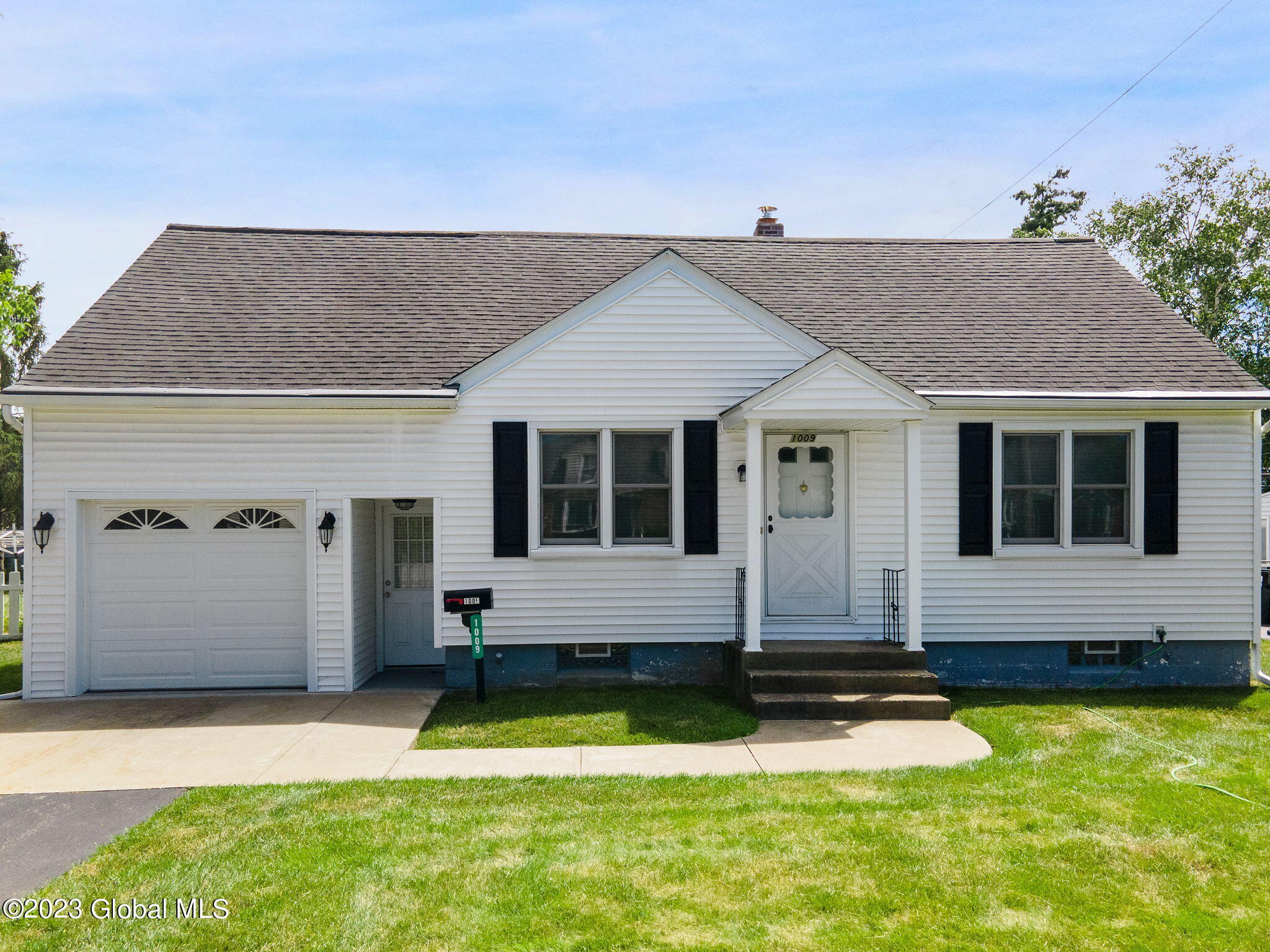 1009 Peter Road Schenectady, NY 12303 - Photo 2 of 41 2-web-or-mls-1009 Peter Road_02