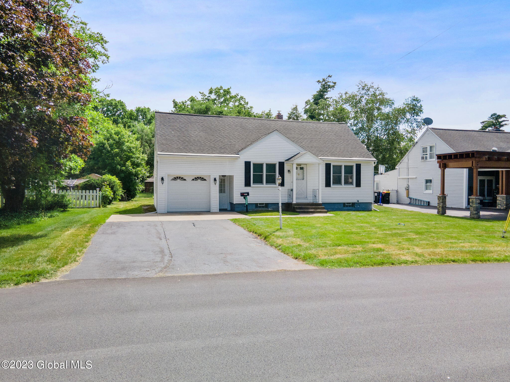 1009 Peter Road Schenectady, NY 12303 - Photo 3 of 41 3-web-or-mls-1009 Peter Road_03