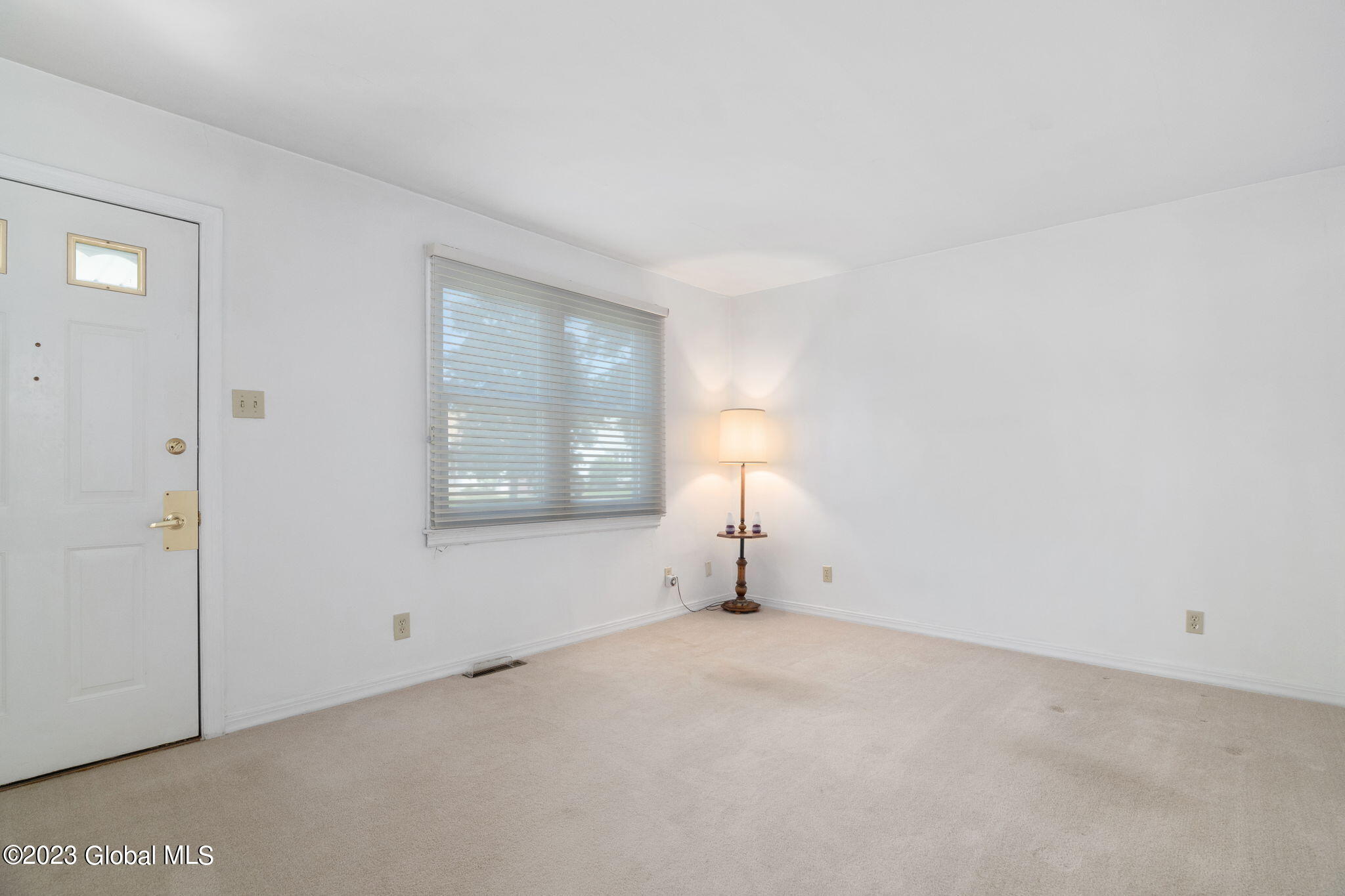 1009 Peter Road Schenectady, NY 12303 - Photo 5 of 41 5-web-or-mls-1009 Peter Road_05