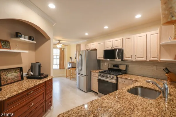 $489,900 | 20 Forsgate Terrace, Annandale, NJ 08801