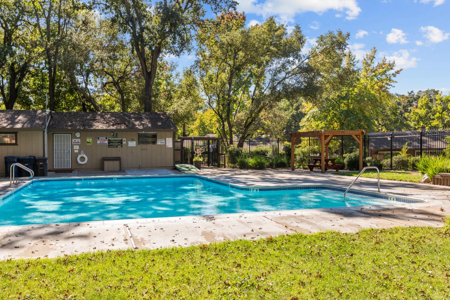 6909 Monticello Court Citrus Heights, CA 95621 - Photo 37 of 38