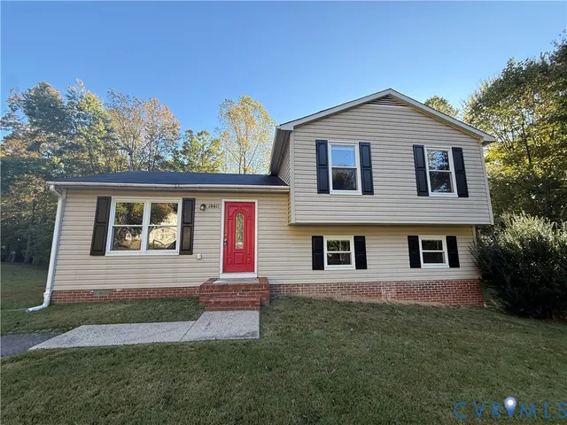 $369,500 | 10611 Cobblestone Drive, Spotsylvania, VA 22553