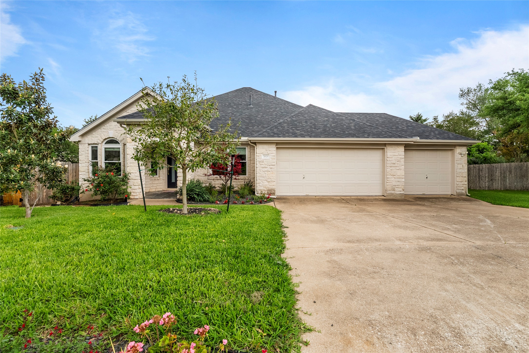 7021 Colberg Court Austin, TX 78749 - Photo 10 of 37 a front view of house with yard and green space
