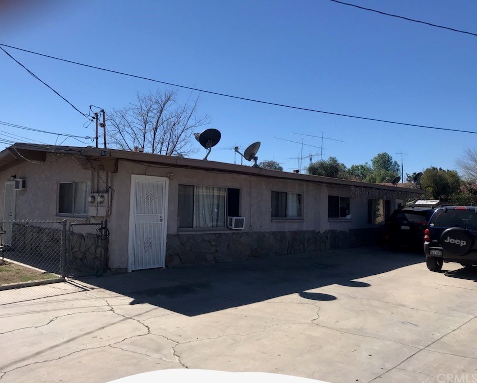 5964 Crest Avenue Riverside, CA 92503 - Photo 1 of 1