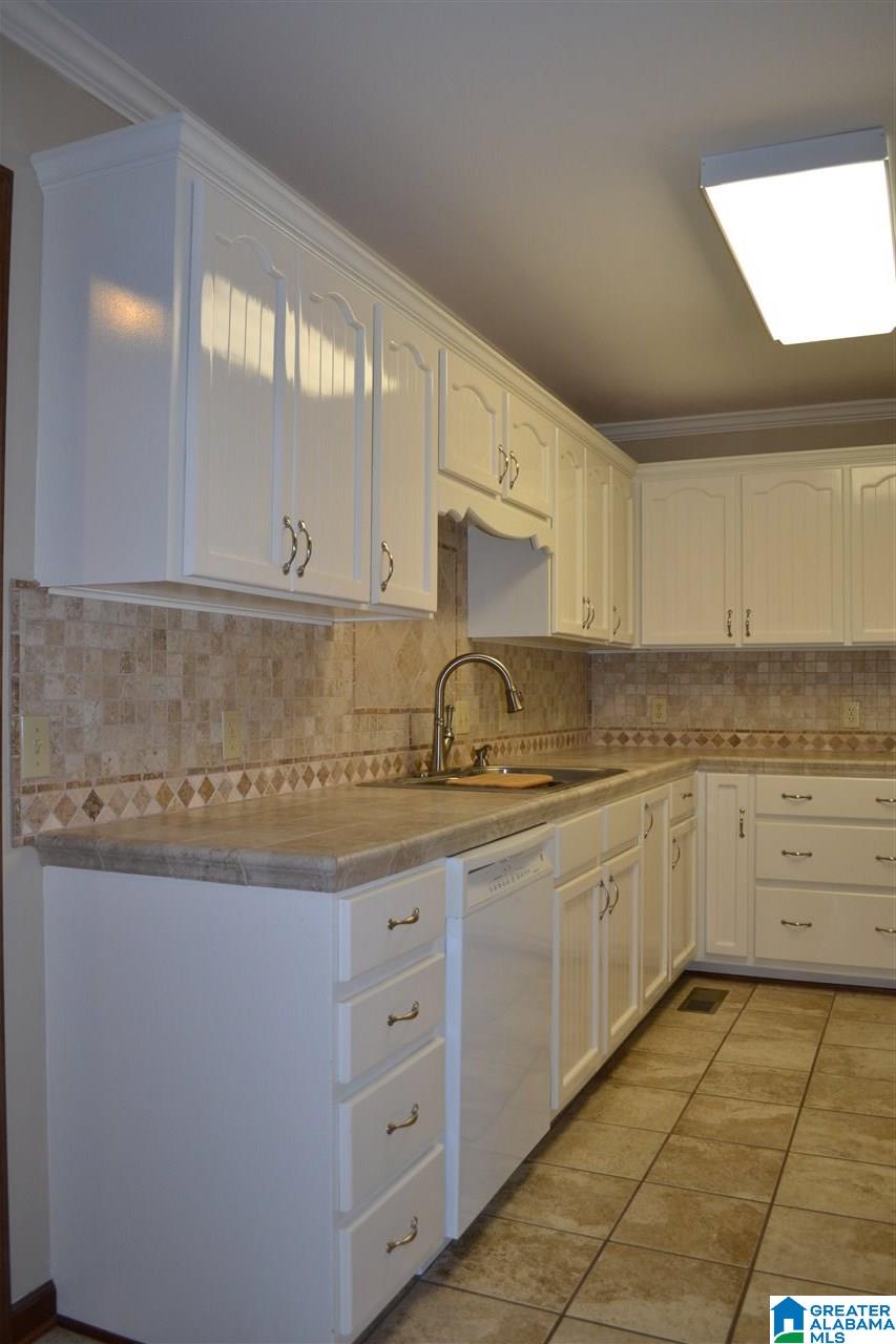 719 Williams Road Jasper, AL 35503 - Photo 7 of 50
