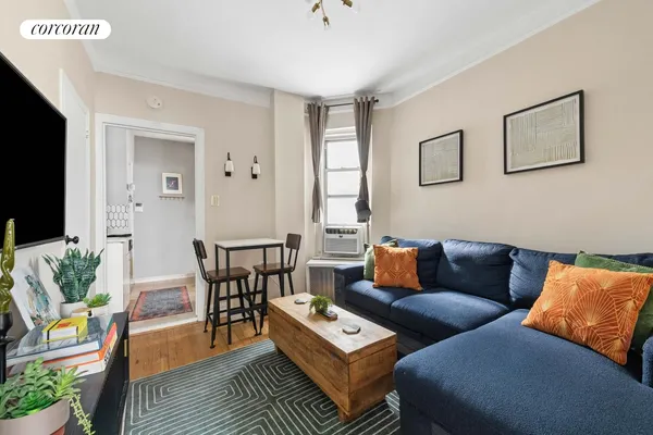 $435,000 | 326 East 73rd Street, Unit 3C | Lenox Hill