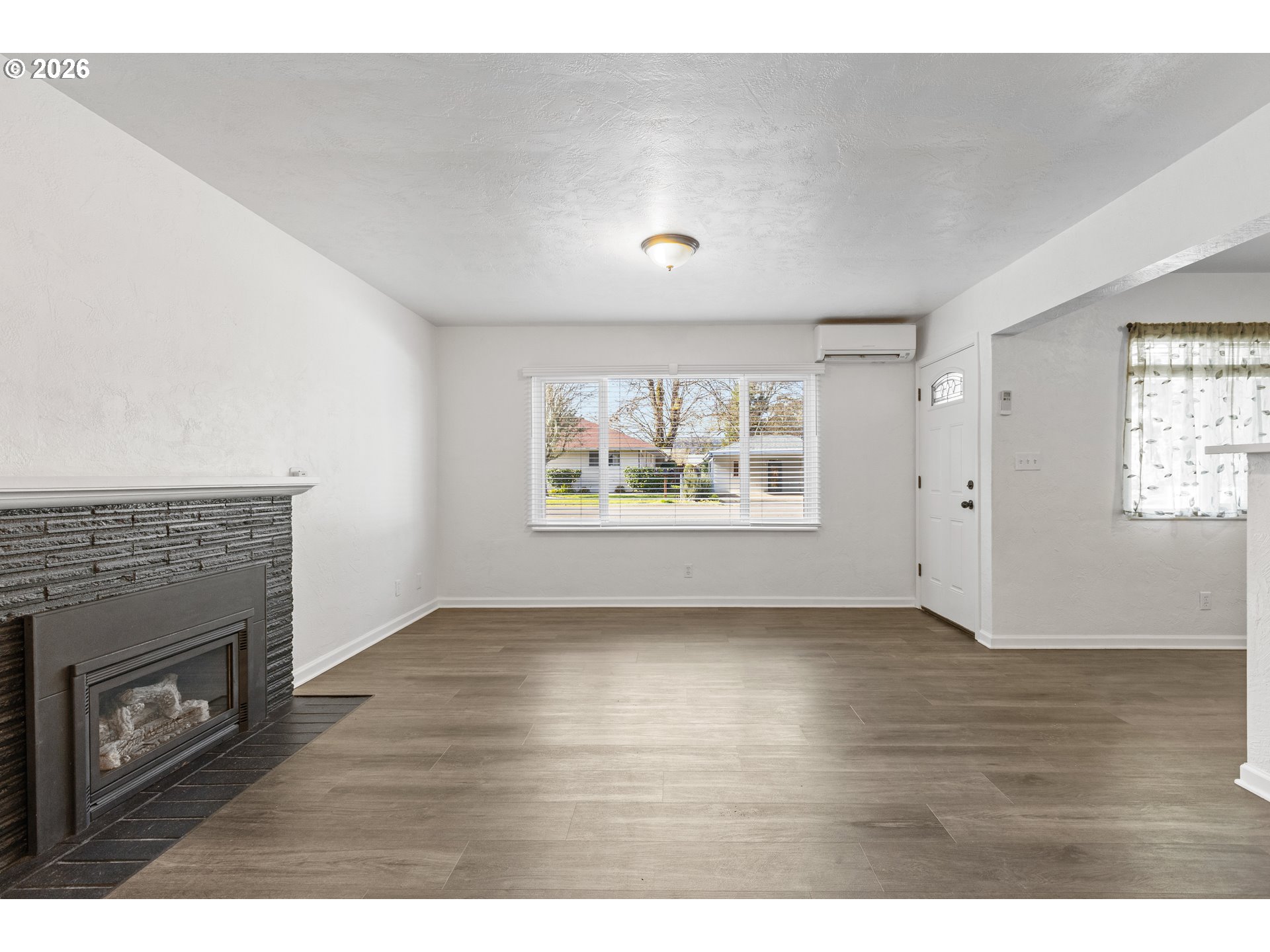 169 West Hazel Street Roseburg, OR 97471 - Photo 9 of 42