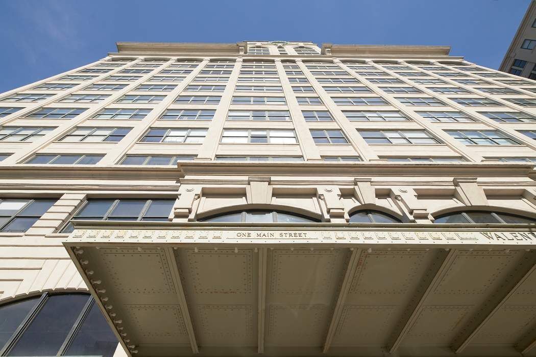 1 Main Street, Unit 2J Brooklyn, NY 11201 - Photo 22 of 23 a view of a multi story building