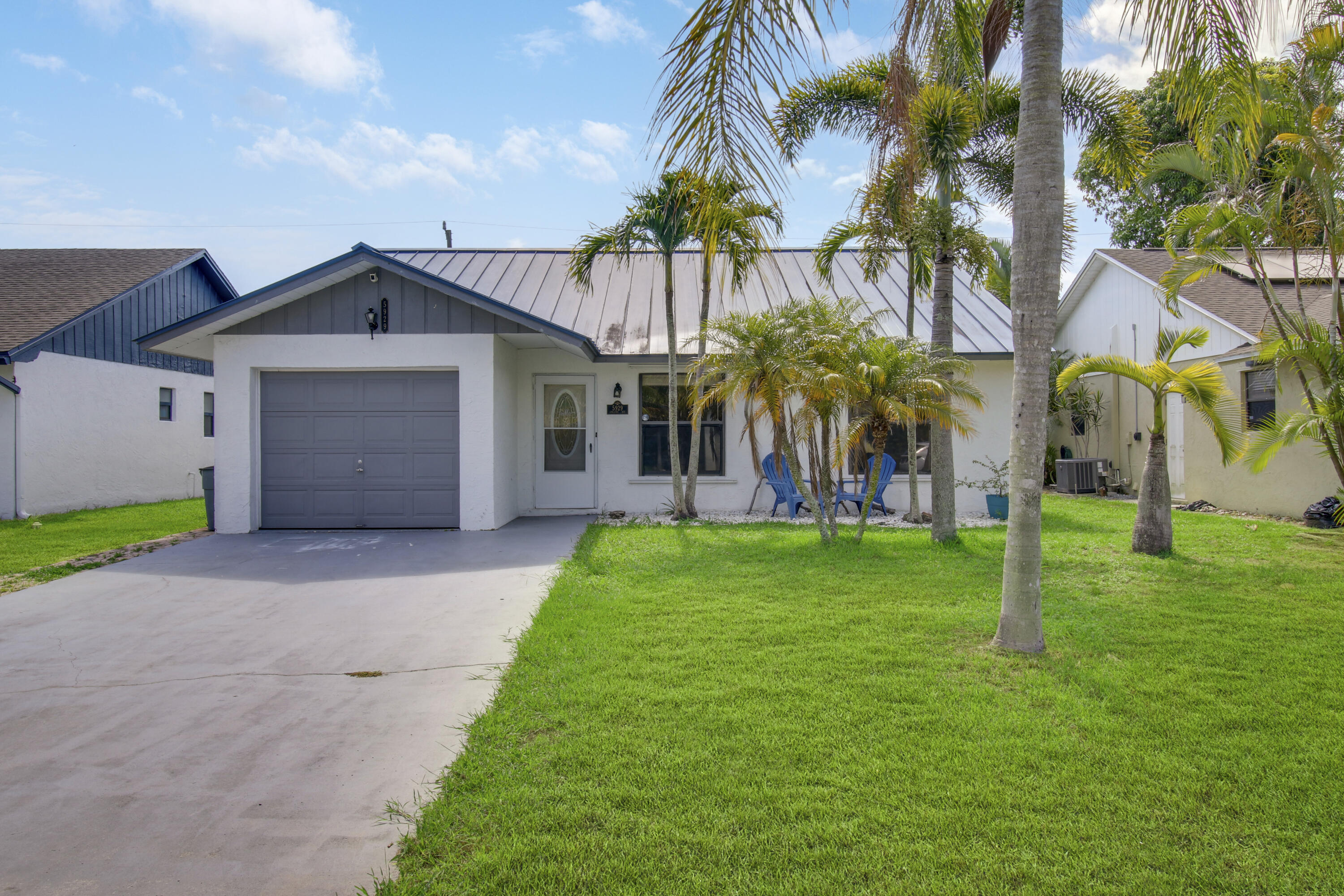 5929 Southeast Collins Avenue Stuart, FL 34997 - Photo 3 of 37 '