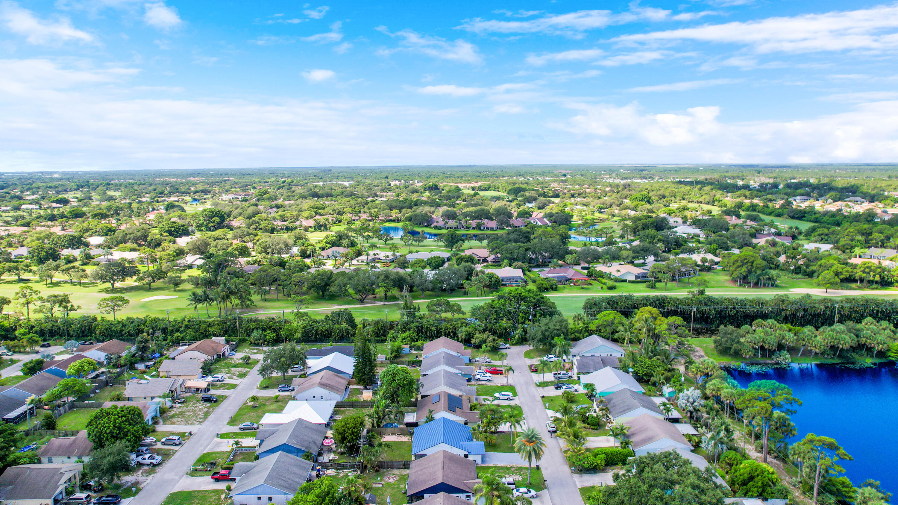 5929 Southeast Collins Avenue Stuart, FL 34997 - Photo 8 of 37 .