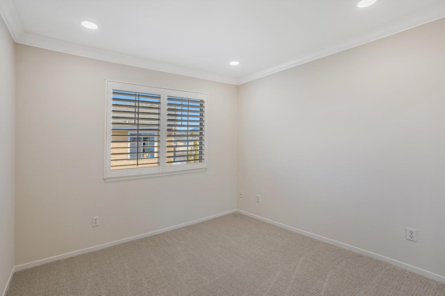 298 Gemstone Way Milpitas, CA 95035 - Photo 25 of 41 an empty room with a window