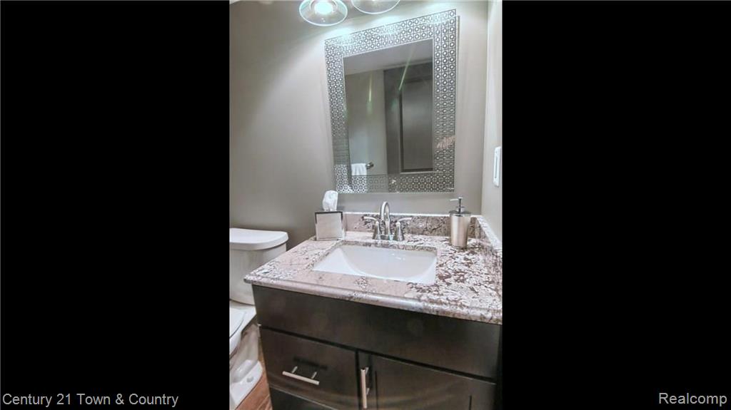 1339 Royal Crescent Street Rochester Hills, MI 48306 - Photo 9 of 29